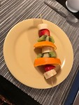 Bij het ontbijt beginnen we met n fruitspies