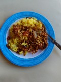 breakfast (ontbijt) today: Nasi Kuning (yellow rijst/gele rijst)