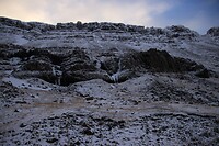 Ruig lava, bevroren watervallen