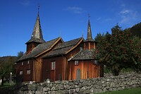 Hol gamle kyrkje