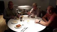 Eten en drinken in de VIP lounge in zaventem.