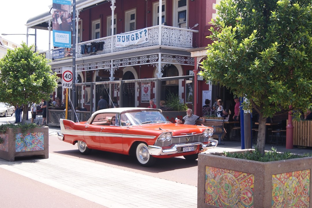 Oldtimers in Fremantle , op de cappuccinostrip