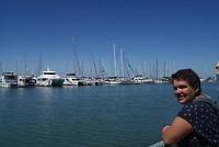 Wandelen langs de haven.