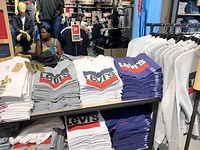 Alles te koop en niet duur, extra koffer nodig???