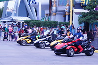 Alle striphelden op de motor