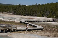 Norris geyser basin, met zijn vele gekleurde terassen
