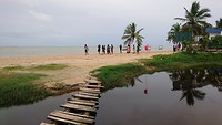50 hotels aan hetzelfde strand, nauwelijks toeristen om ze te vullen