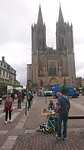 Markt bij de kerk in Coutances