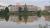 Ons aparthotel over de plas