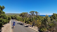 De oceaan en de groene omgeving Cape Naturaliste