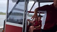 Onze hilarische gids op de eco boot