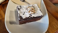 Brownie met warme chocola