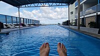 Infinity pool