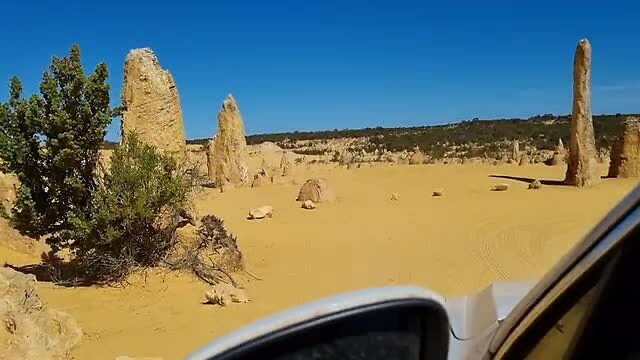 Rijdend tussen de pinnacles