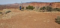 Chimney rock trail met uitzicht op Goosenecks Overlook