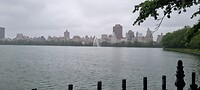 Bewolkt boven Acqueline Kennedy Bonassis Reservoir in Central Park