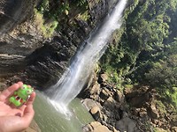 Erik bij de waterval