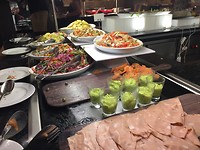Salades,zalm, vleeswaren
