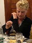 Lenet zoekt de kip eruit