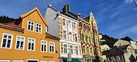Bryggen de Handelswijk met alleen maar Houten huizen in de originele stijl