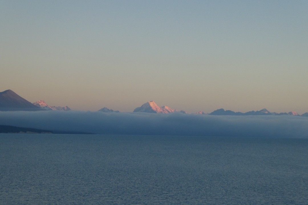 Lake Pukaki bij zonsopkomst