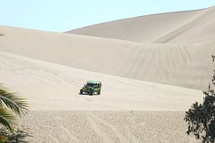 Buggy rijden door de zand duinen