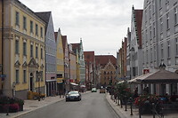 P8245473
