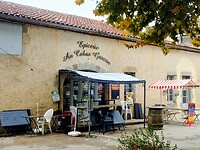 Plaatselijke supermarkt in Fourcès