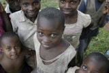 Kinderen in dorp Bigodi