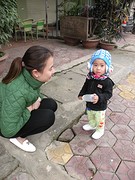 De kleine schat. Heel veel. Heel erg veel kleine kindertjes en jonge moeders.