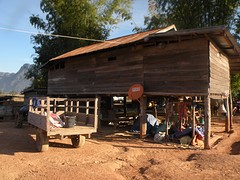 In Laos huizen op palen
