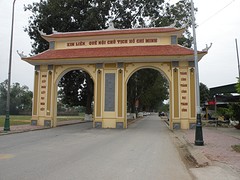 De poort naar de geboorteplaats van HCM en het HCMmonument