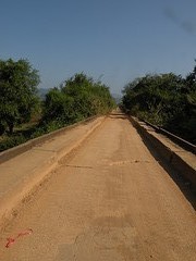 Het 'zandfietspad' naar de Buddha Cave