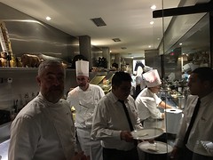 De keukenbrigade van restaurant D.O.M. in São Paulo