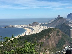 Uitzicht over de Copacabana vanaf de Suikerberg