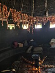 Gedroogde geit in de hut