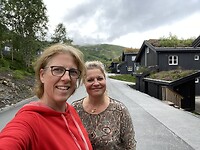 Langs vakantiehuisjes, duidelijk een ski oord