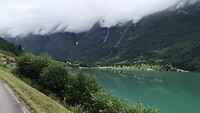 Azuurblauw gletsjer meer