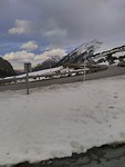 De route via Andorra met besneeuwde passen