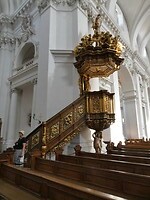 P1005037