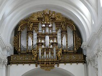 P1005038
