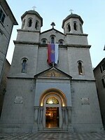 Kathedraal in historisch centrum Kotor