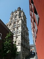 De historische toren van het raadhuis