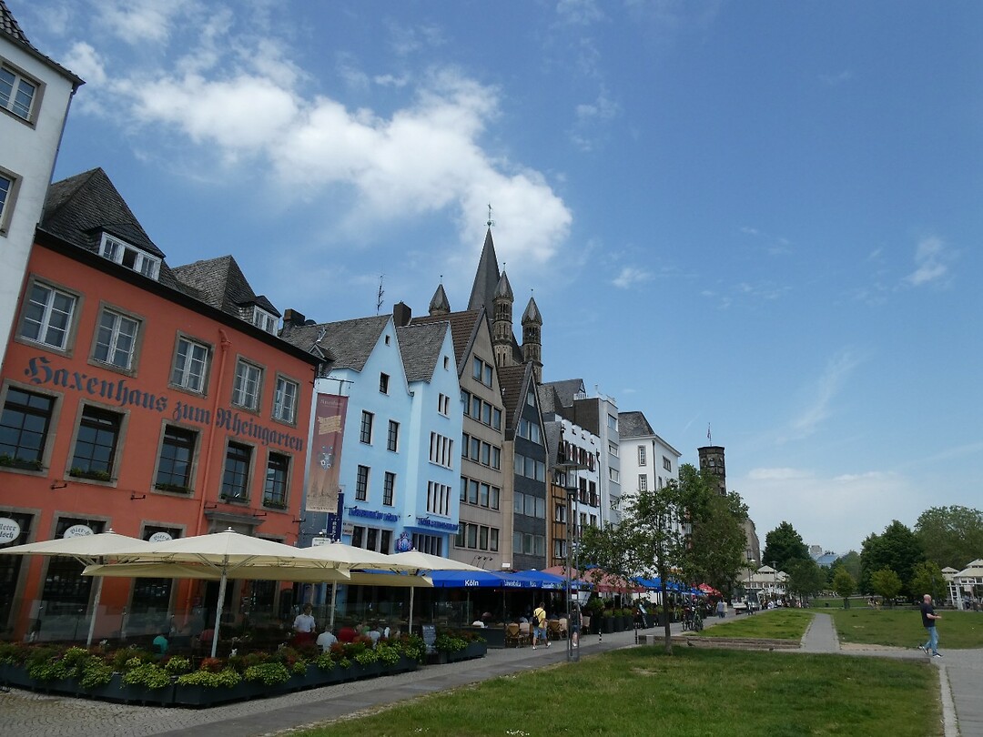 P1007799