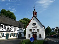 P1007882