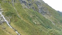 Aan het eind van de Gamle Strynefjellsvegen, begin afdaling naar het dal beneden.
