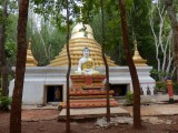 Tempel Mon Village
