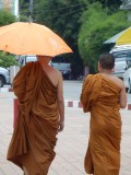 Monniken bij tempel Chiang Mai