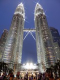Petronas Towers bij avond