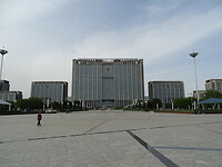 2023-05-19_007-wandeling Ton, Tianshui-rivier zuid regio kantoor